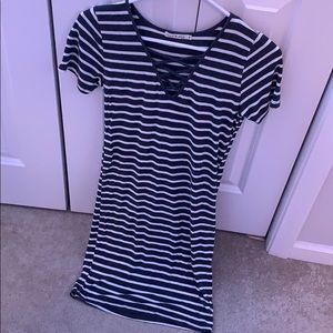 Heart hips stripped T-shirt dress.